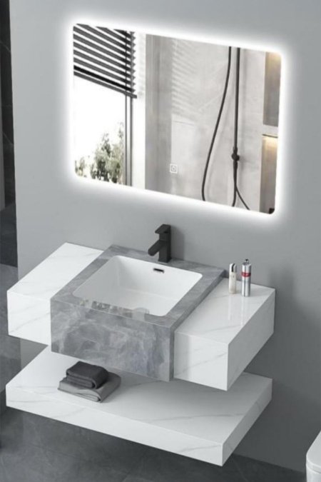 مغسلة حمام رخامية معلّقة باللونين الأبيض والرمادي – مع مرآة LED